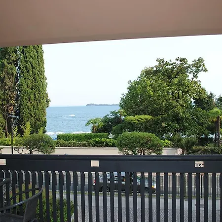 Lucky Lake Apartmán Gardone Riviera